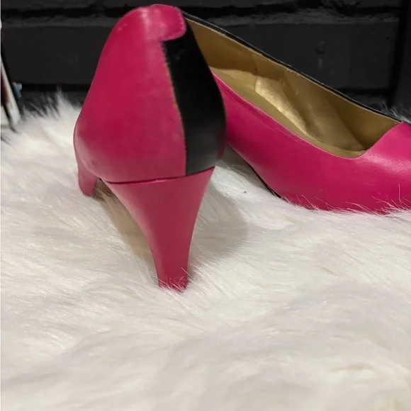 Evan Picone Black and Pink Women's Heels - Picture 5 of 15